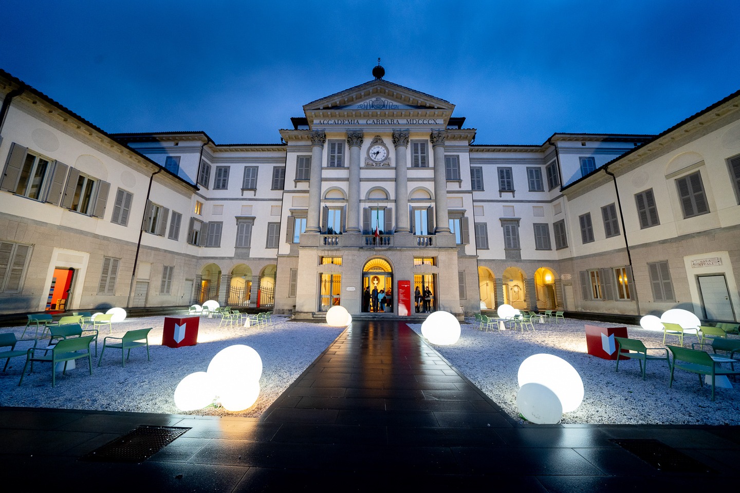 TUTTI GLI AMORI DELLA CARRARA!